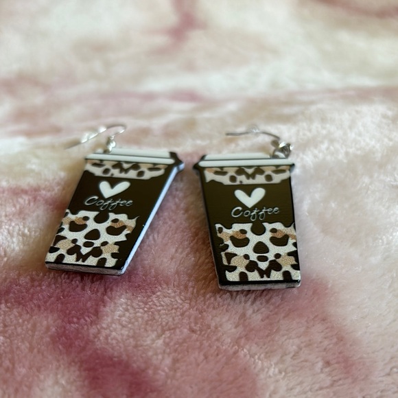 Leopard Print Coffee Cup Fashion Pierced Earrings NWT 3” x 1” - Picture 4 of 10